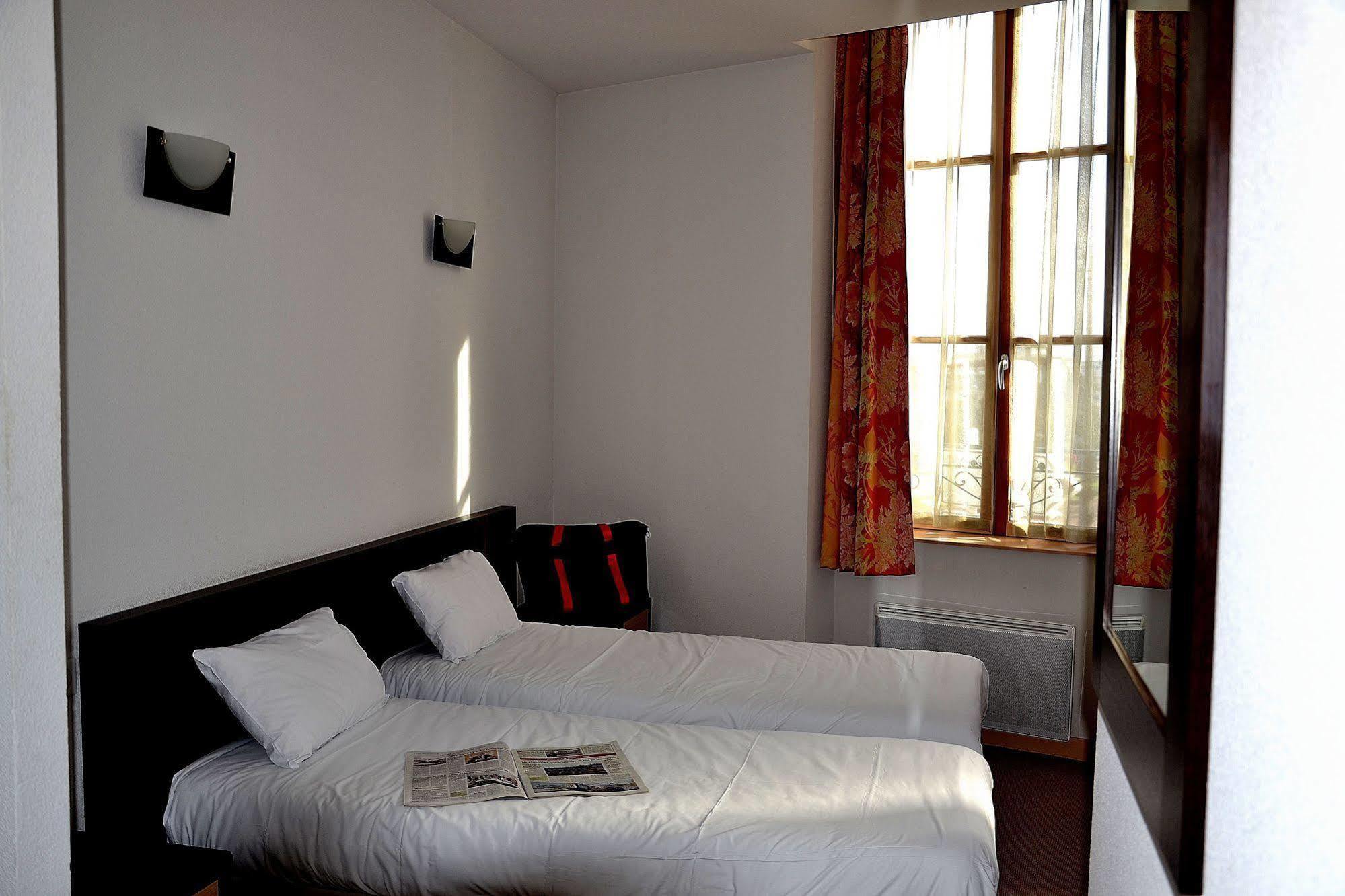 Hotel Les Benedictins Limoges Bagian luar foto