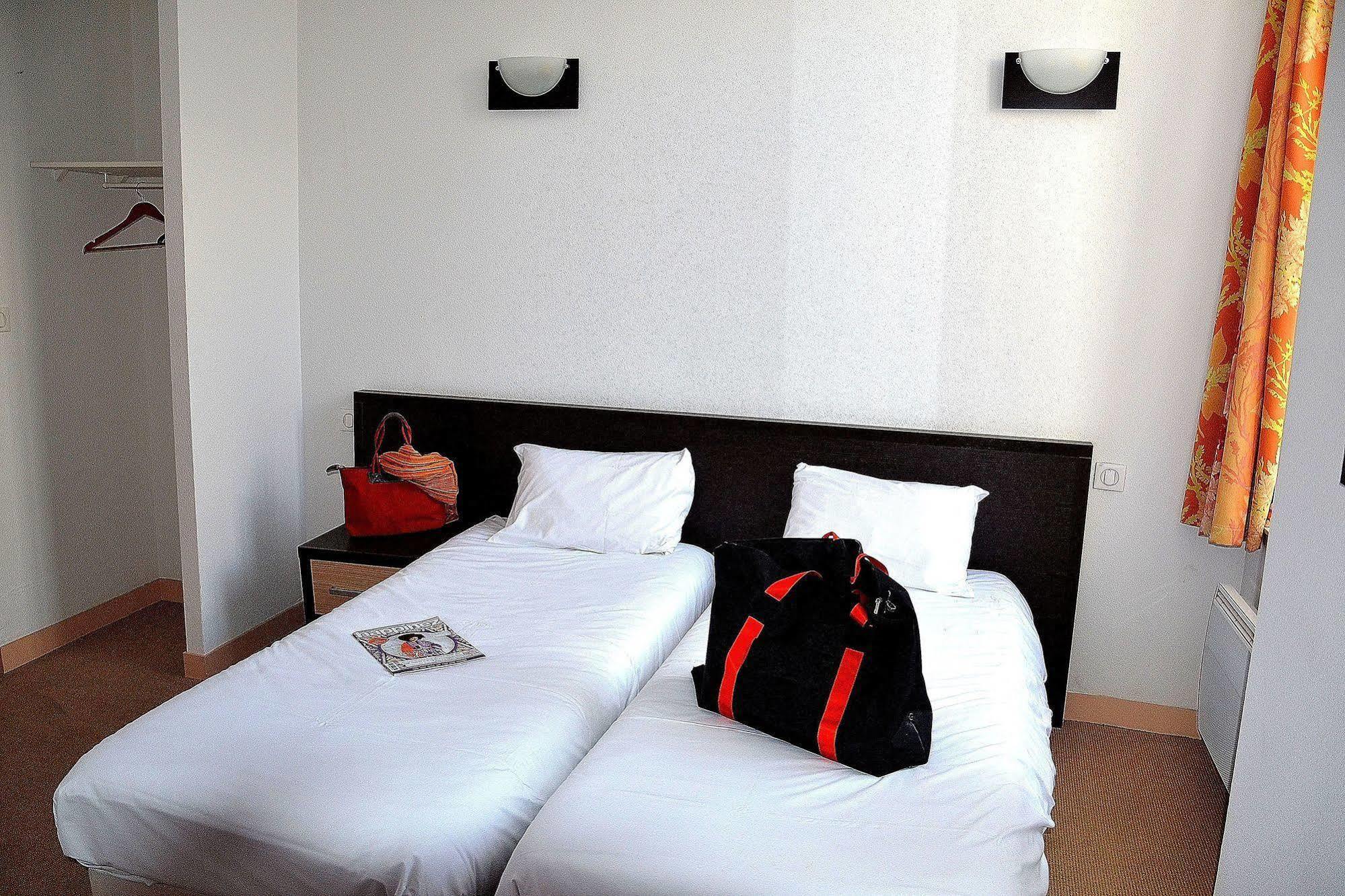 Hotel Les Benedictins Limoges Bagian luar foto